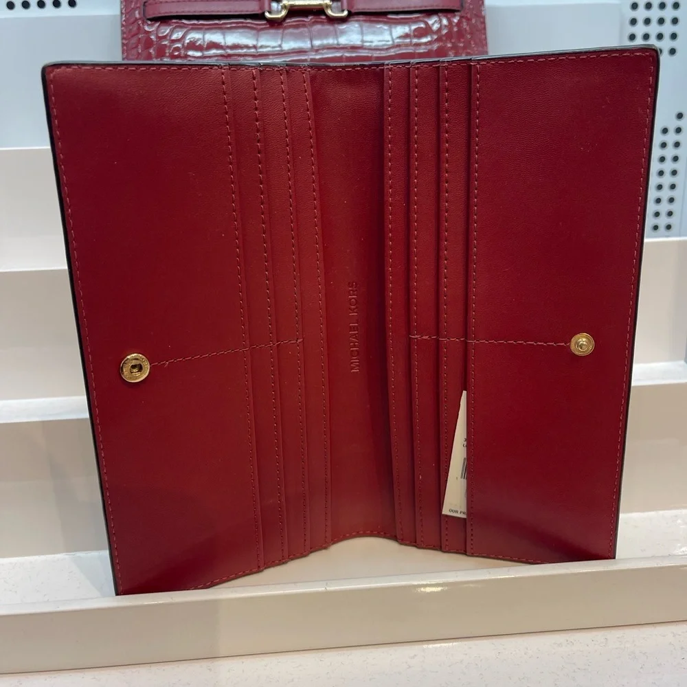 MICHAEL KORS Carson Large Snap Crocodile Embossed Bifold Wallet Cherry  NWT